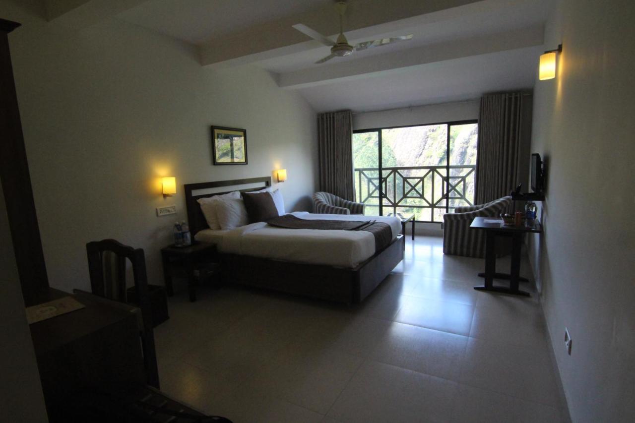 Abad Copper Castle Resort มุนนาร์ ภายนอก รูปภาพ