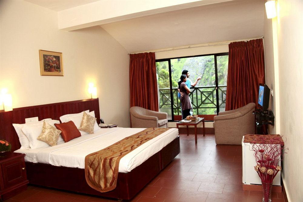 Abad Copper Castle Resort มุนนาร์ ภายนอก รูปภาพ