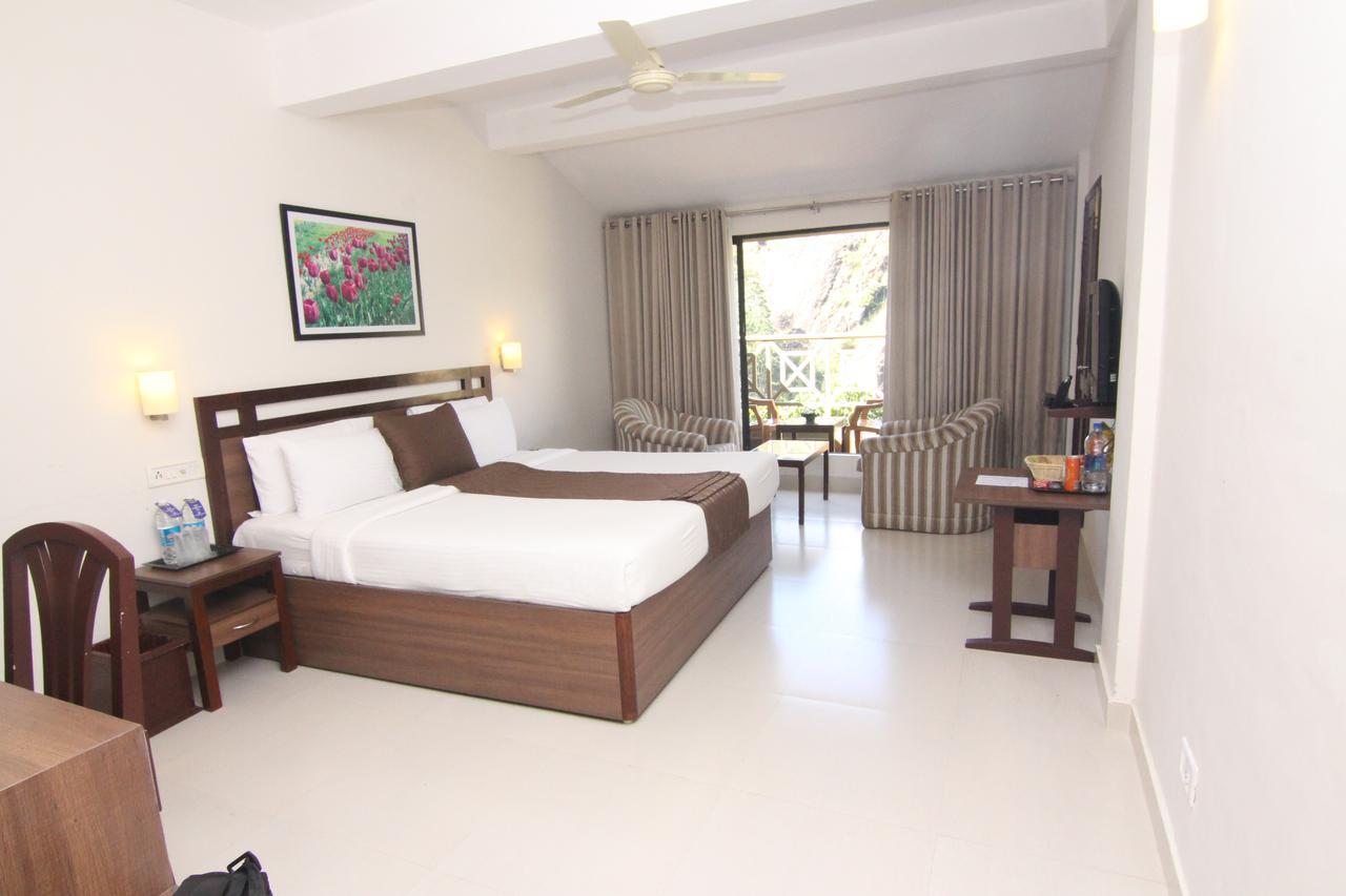 Abad Copper Castle Resort มุนนาร์ ภายนอก รูปภาพ