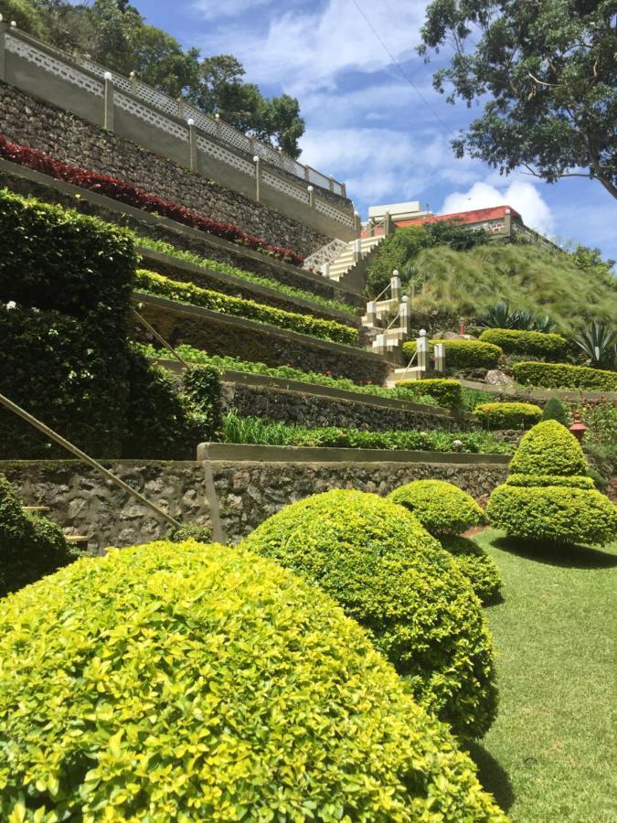Abad Copper Castle Resort มุนนาร์ ภายนอก รูปภาพ